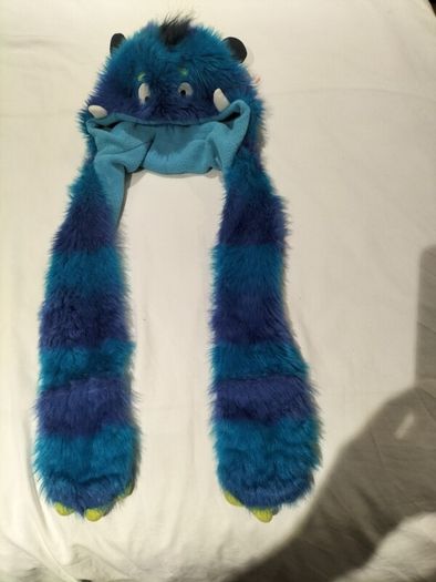 Cute monster scarf hat with gloves