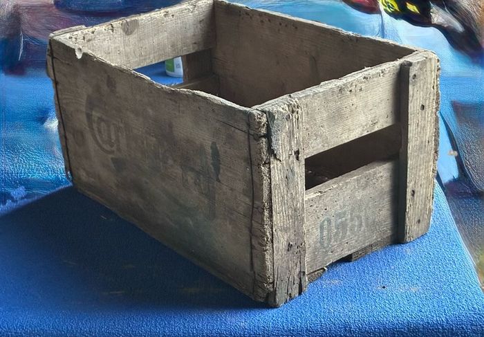 vintage Carlsberg crate