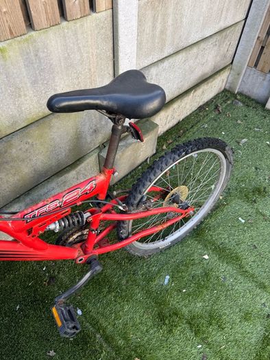 [Lot] 4x Cycles Bikes 1 Scooter