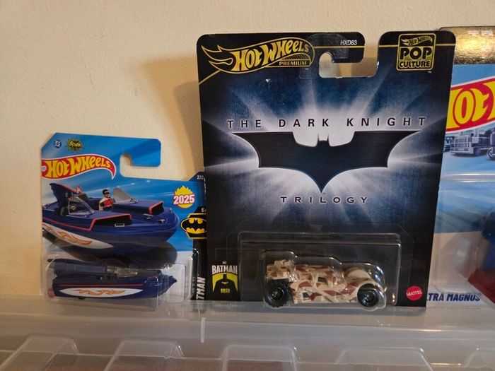 hot wheels batman transformers ultra magnus