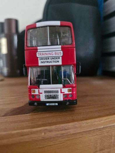 model bus