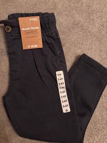 BNWT Relaxed fit age 3-4