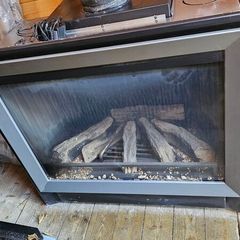 Faber gas fire with remote