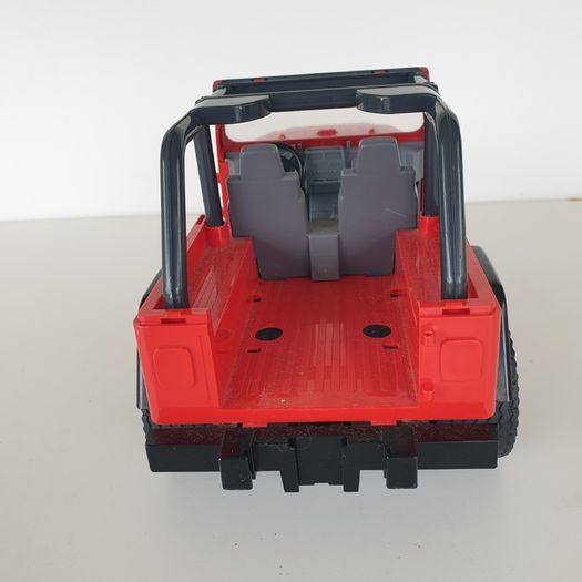 Bruder red jeep international