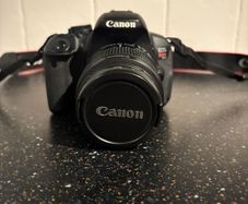 Canon T4i 650D Camera Bundle