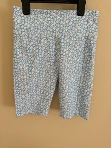New Girls bicycle style shorts with daisy design