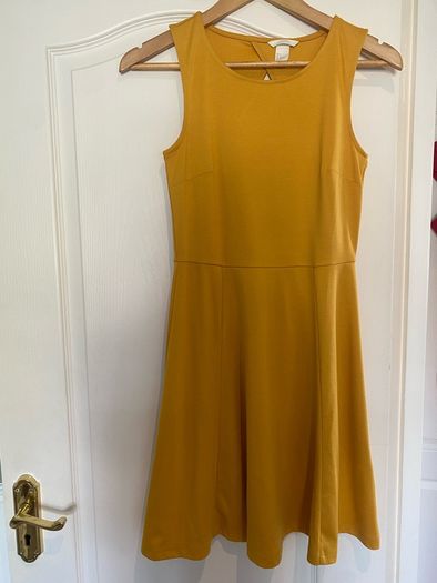 H&M dress size small
