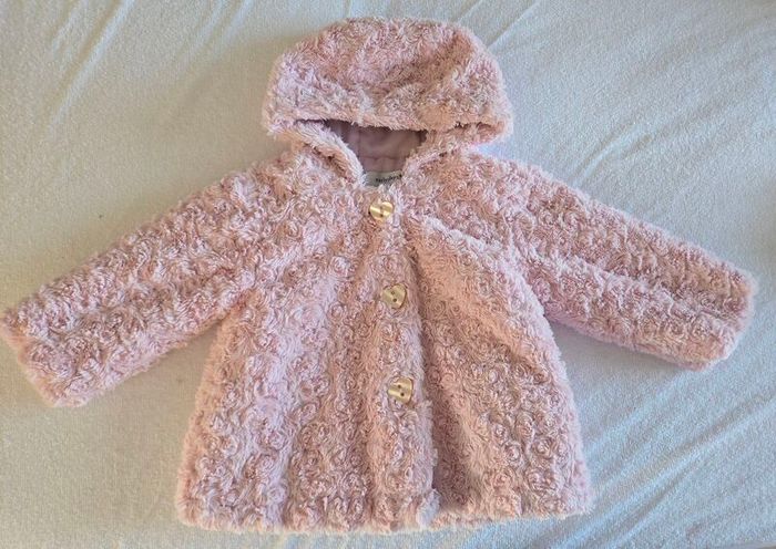 Baby girls clothes 6-9 months