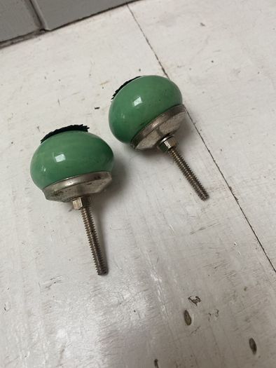 Vintage style knobs