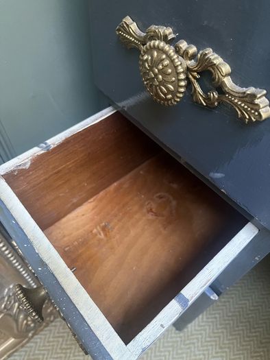 dressing table and mirror