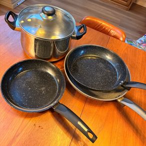Cookware Set - pots and pans