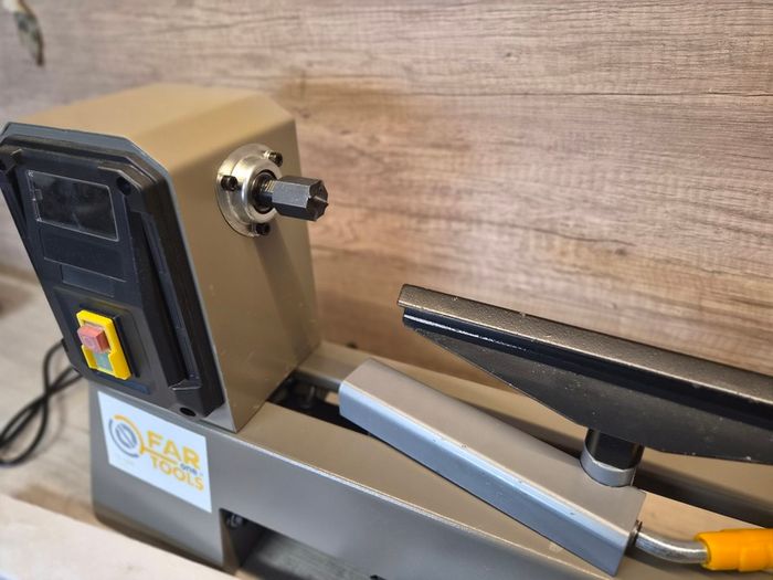 Fartools One TB100B, 400W, 1000 mm Wood Lathe