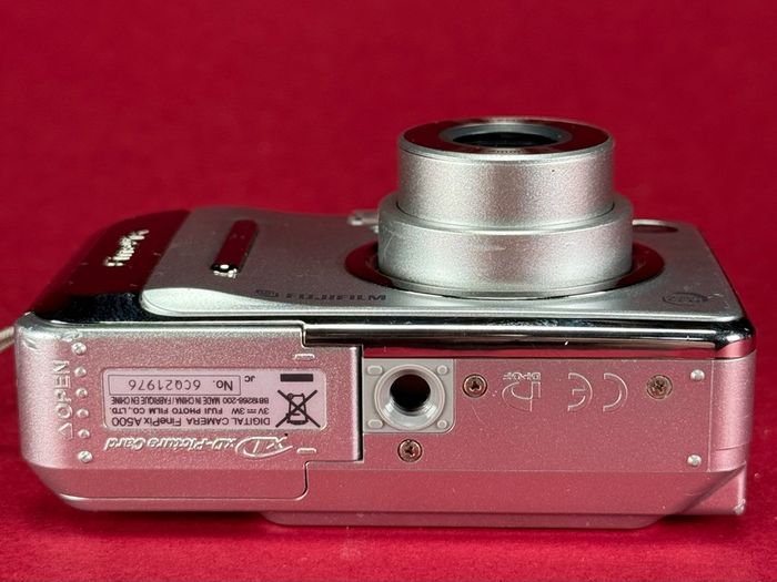 Fujifilm FinePix A500 5.1 MP Super CCD HR sensor