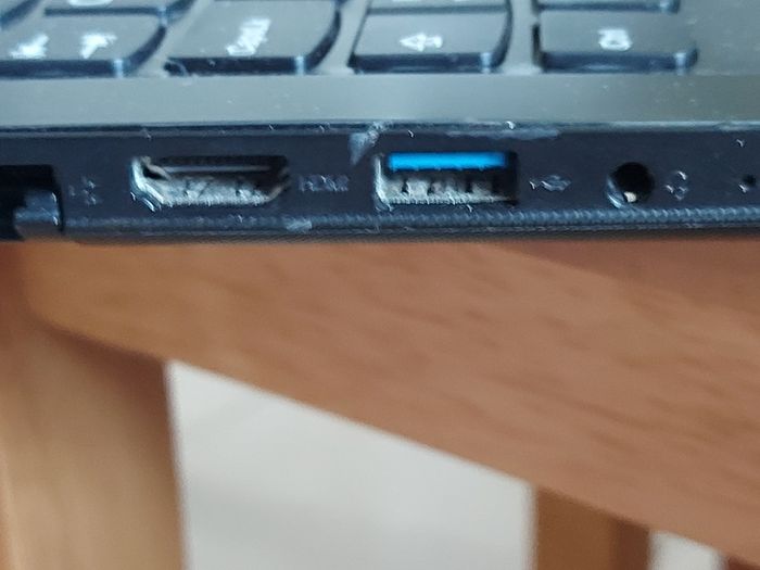 Lenovo Ideapad 310-15ABR, Model 80ST, AMD A10-9600P R5, `10 Compute Cores, 4C + 6G, 2.4GHz, Windows 10, Microsoft Edge, Chrome, and VLC