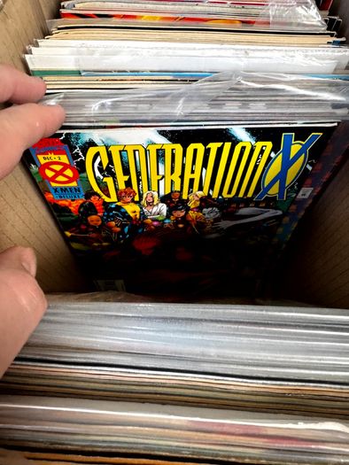 Marvel & DC Long Comic Box w 300 comics for Sale