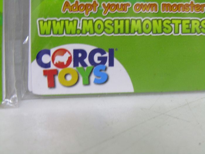 Corgi Moshi Monsters Series 1 Pin Badge Brand New In Packet