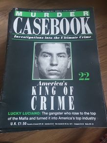 30 Murder magazines