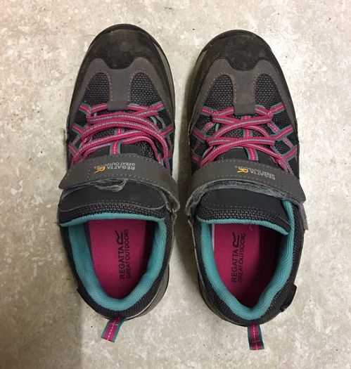 Children hiking shoes;horse riding boots,Converse All stars