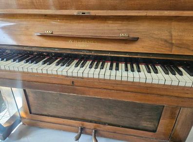 Free piano