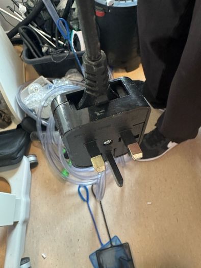 Fluval Fx6 2 pin with great adapter e125 only