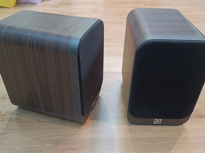 Speakers - Q acoustics 3020