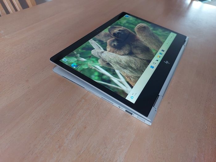 HP EliteBook x360 1030 G2 | Touchscreen | Intel Core i5 | 8GB RAM | 256GB SSD | Windows 11 Pro
