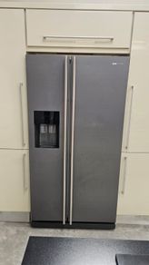 American Fridge with water and ice dispenser