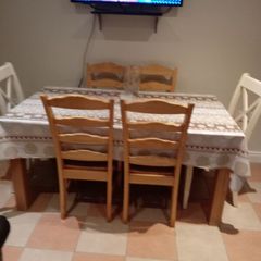 table and chairs heavy table and chairs