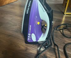 Morphy Richard's Saturn steam iron