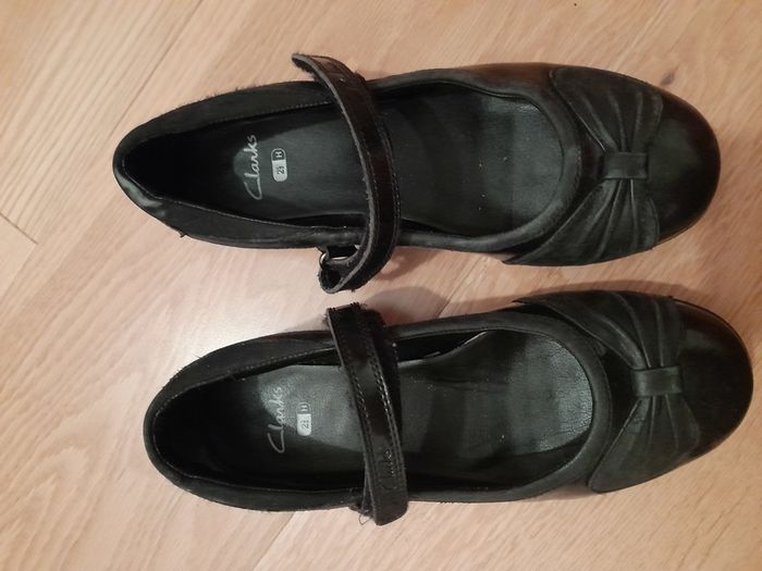 Girl's shoes