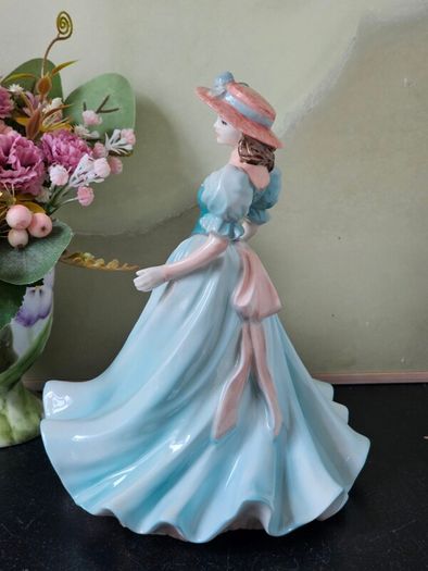 Coalport Ladies of Fashion 'Kathleen' Figurine