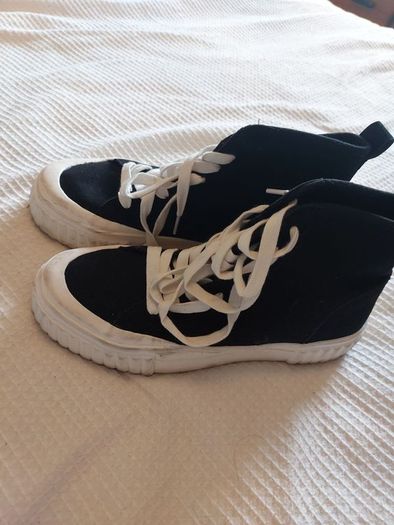 Black Runner Boots