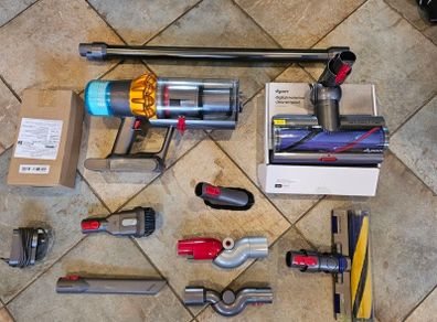 Dyson V15 absolute
