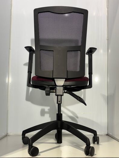 Premium office chairs only 50 euro each