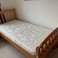 Oak single bed