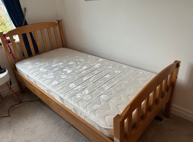 Oak single bed