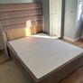 King size bed Image 3