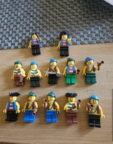 Lego Pirate Minifigure Bundle of 14