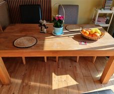 Beautiful Kitchen table and chairs