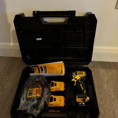 DeWALT DCF601D2-QW 12V 1/4 inch Cordless Screwdriver