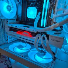 Sapphire Pure Radeon RX 7800 XT 16GB