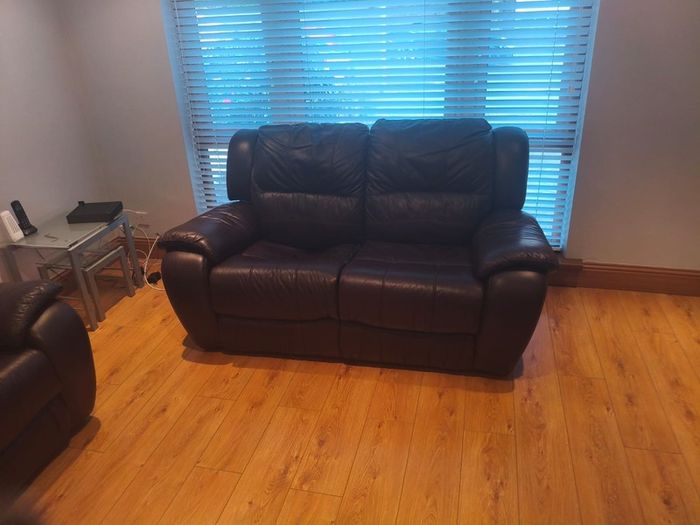 2 sofas