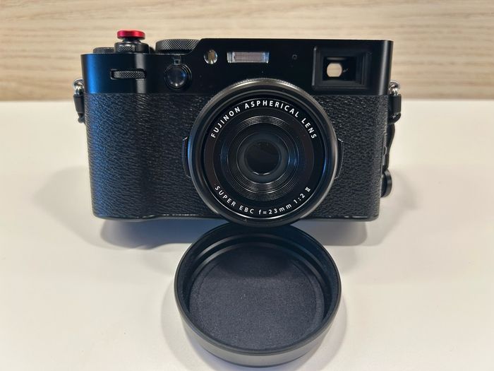 Fujifilm X100V1