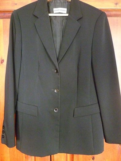 Gerry Weber Classic Dressy Formal Jacket Blazer.  Size Medium 12/14   Colour Jet Black. Excellent Condition.
