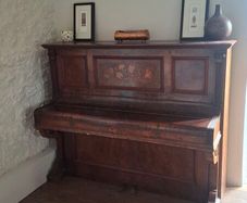 upright piano