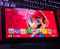 Nintendo Switch Oled (mario Edition) With 8gb RAM Installed