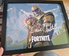 Fortnite signed Thanos frame