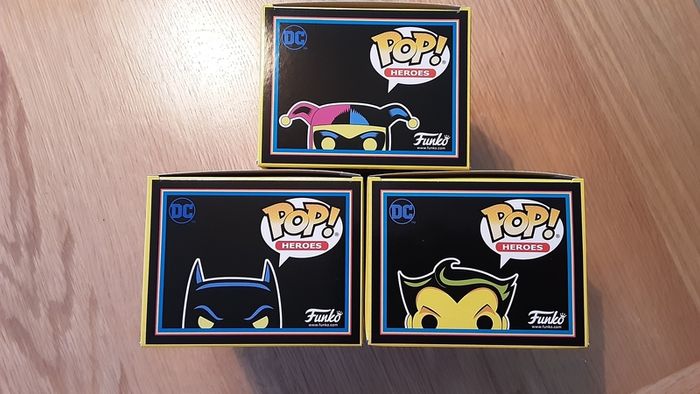 DC Comics Blacklight Funko Pop Batman Animated Series Joker Harley Quinn