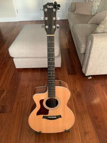 Taylor 214ce left handed acoustic/electric guitar