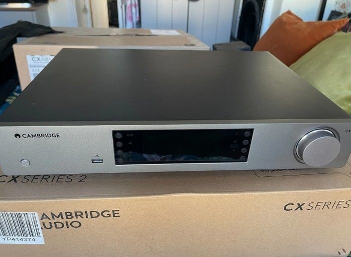 Cambridge audio CXN-V2. Please read ad.